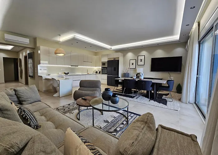 Elegant Vip Apartment - Athens Town
