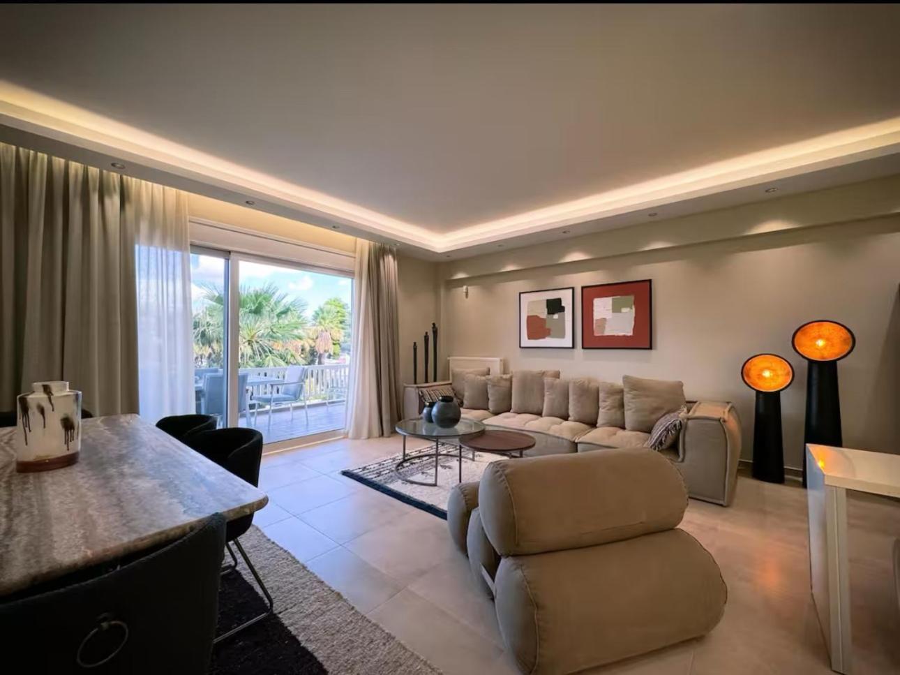 Elegant Vip - Town Apartamento Atenas